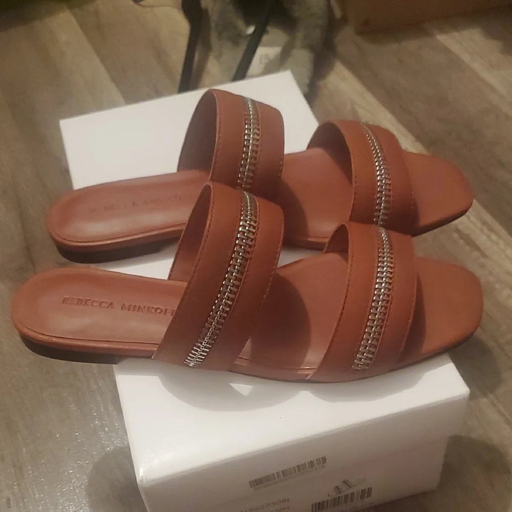 NWB Rebecca Minkoff Brown Sandals - Picture 2 of 4